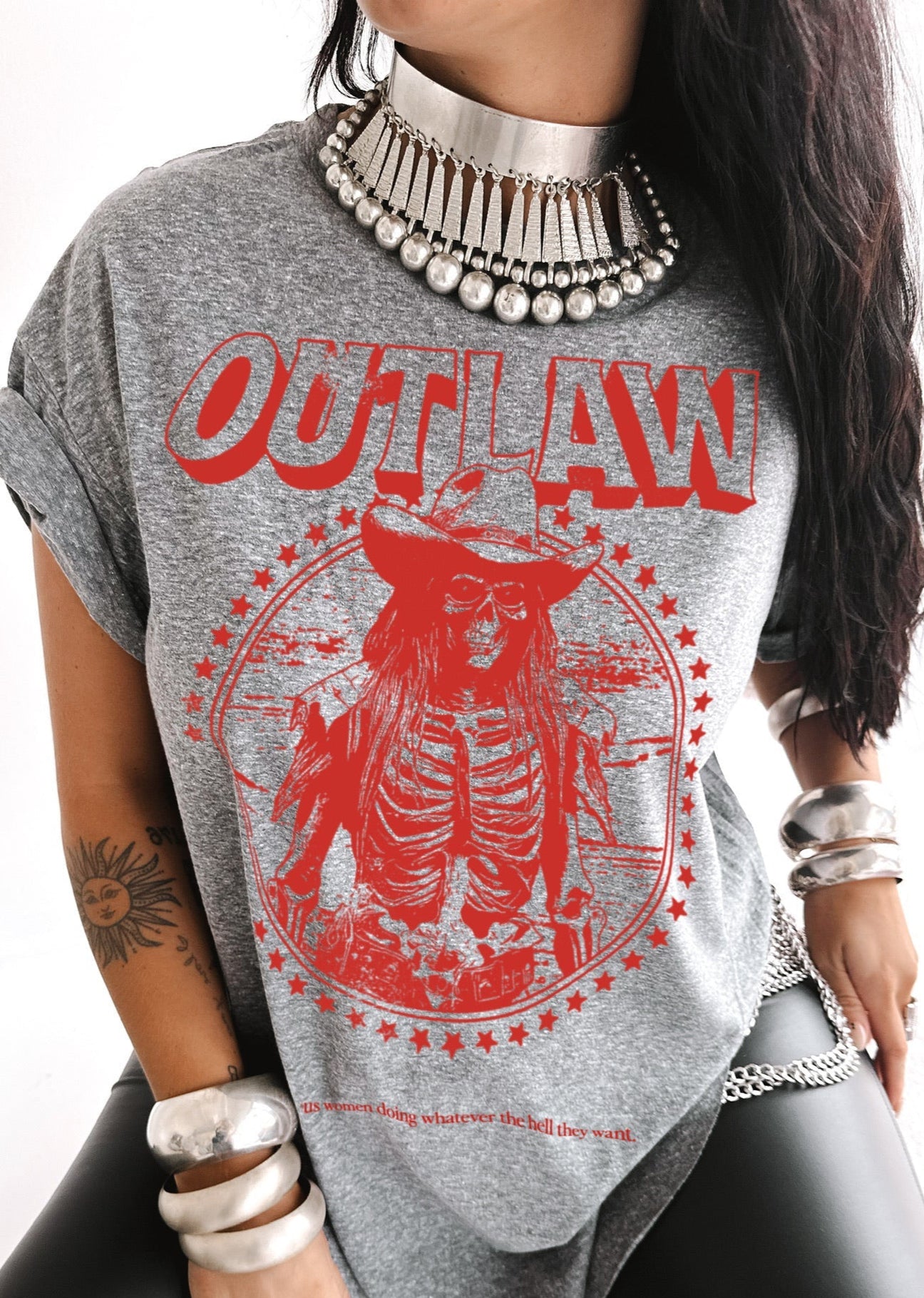 pebby forevee Side Slit Tee OUTLAW WOMEN SIDE SLIT TEE