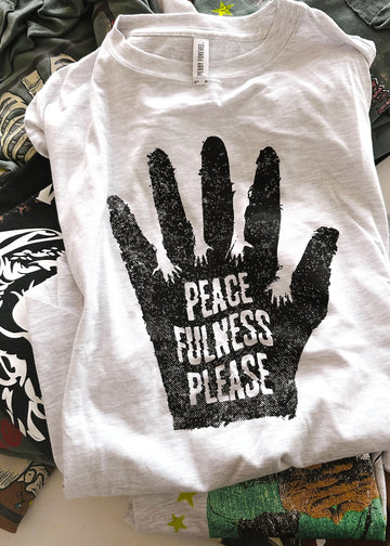 pebby forevee Side Slit Tee PEACEFULNESS PLEASE SIDE SLIT TEE