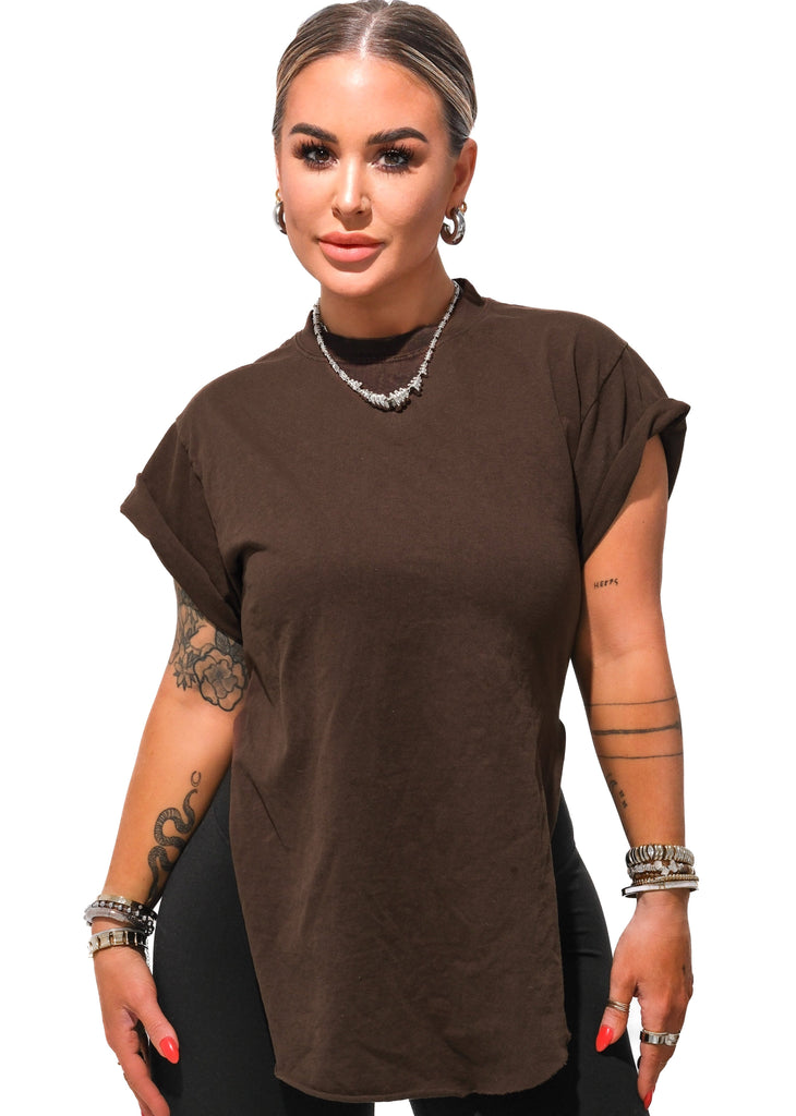 PEBBY BASICS COCOA SIDE SLIT TEE – Pebby Forevee