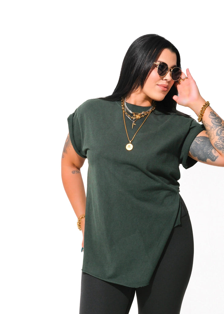 pebby forevee Side Slit Tee PEBBY BASICS EMERALD GREEN SIDE SLIT TEE