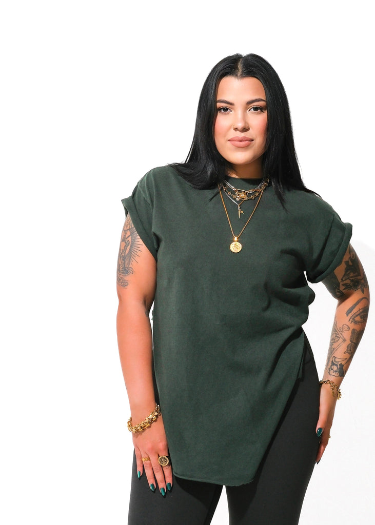 pebby forevee Side Slit Tee PEBBY BASICS EMERALD GREEN SIDE SLIT TEE