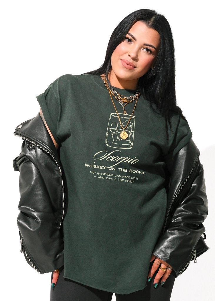 pebby forevee Side Slit Tee SCORPIO COCKTAIL SIDE SLIT TEE