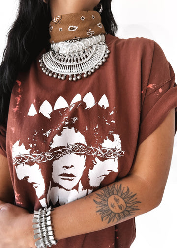 pebby forevee Side Slit Tee SEEING RED BLEACHED OUT SIDE SLIT TEE