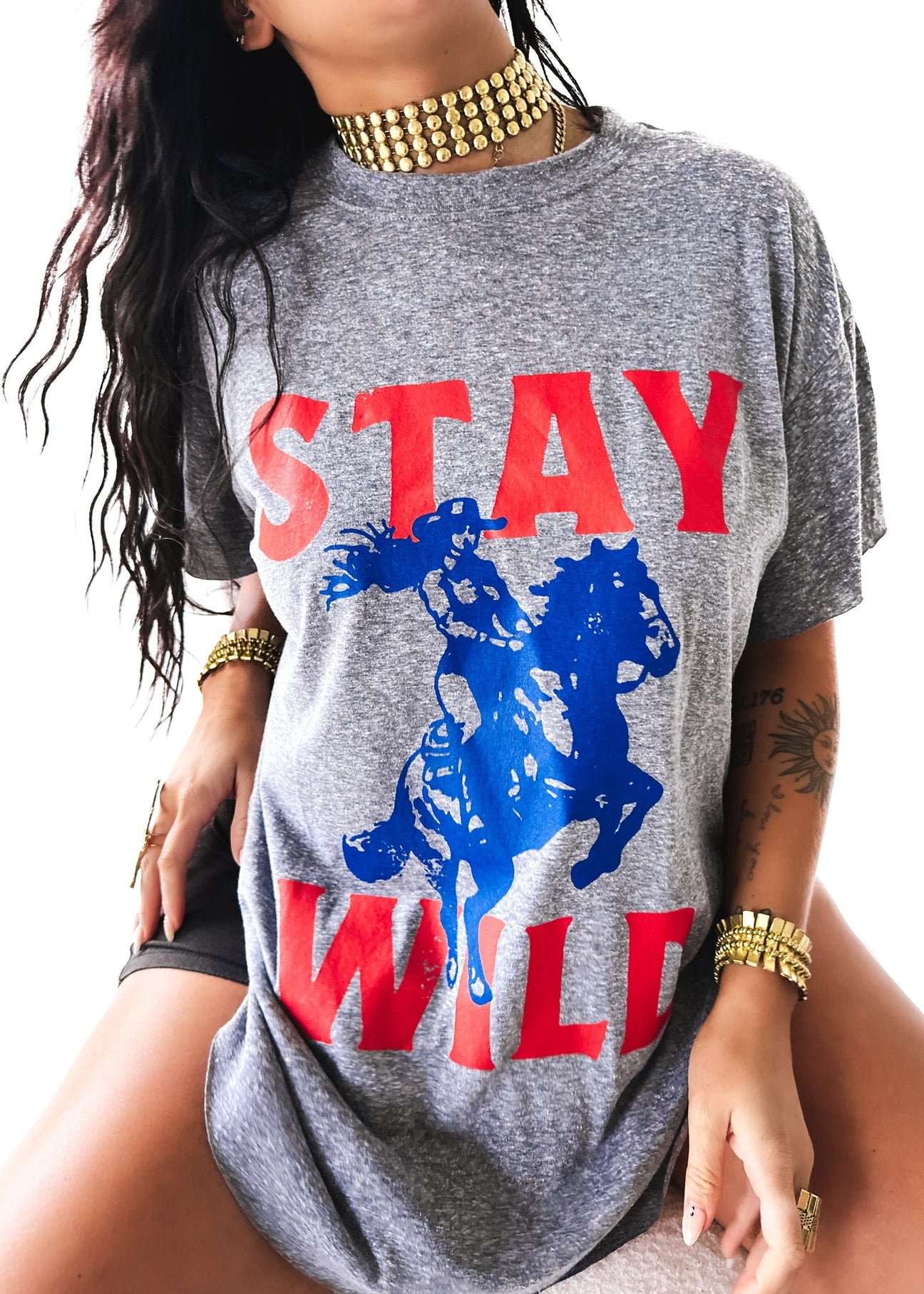 pebby forevee Side Slit Tee STAY WILD SIDE SLIT TEE
