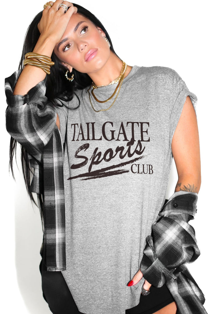 pebby forevee Side Slit Tee TAILGATE SPORTS CLUB SIDE SLIT TEE (BLACK)