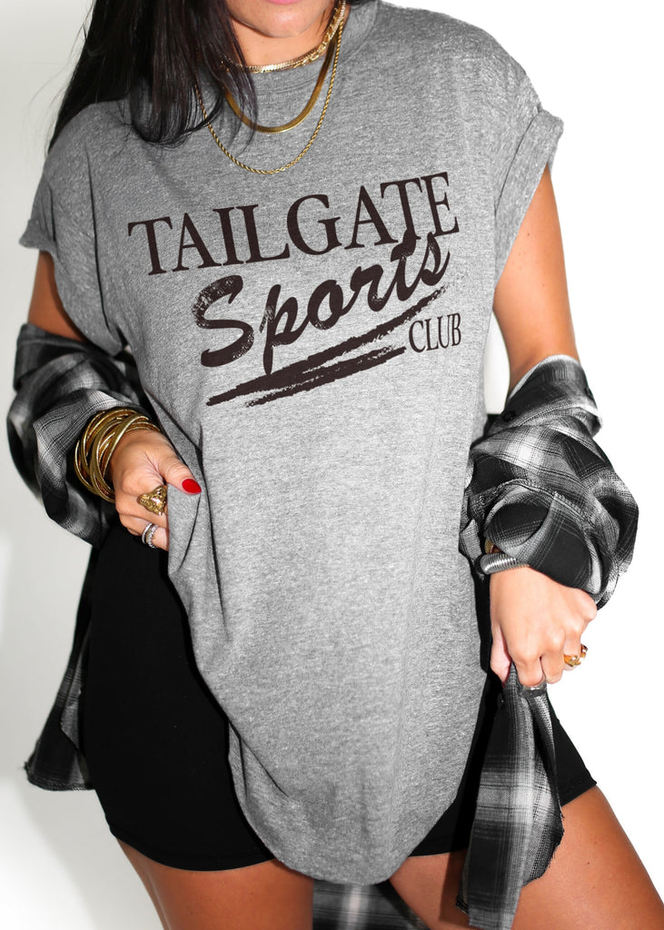 pebby forevee Side Slit Tee TAILGATE SPORTS CLUB SIDE SLIT TEE (BLACK)