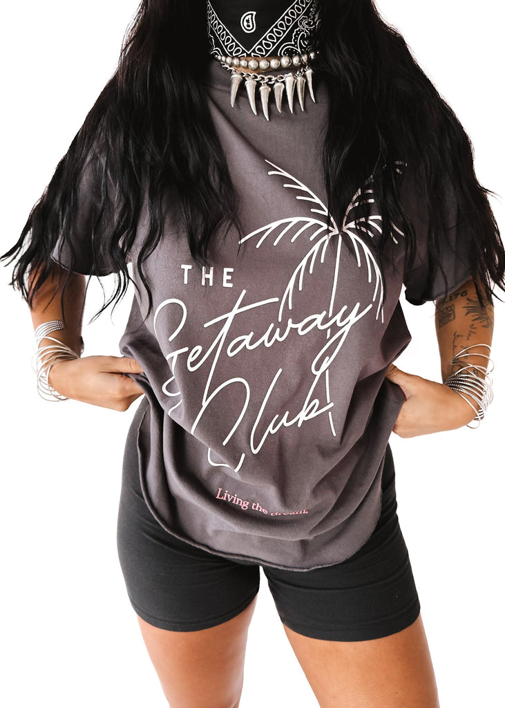 pebby forevee Side Slit Tee THE GETAWAY CLUB SIDE SLIT TEE