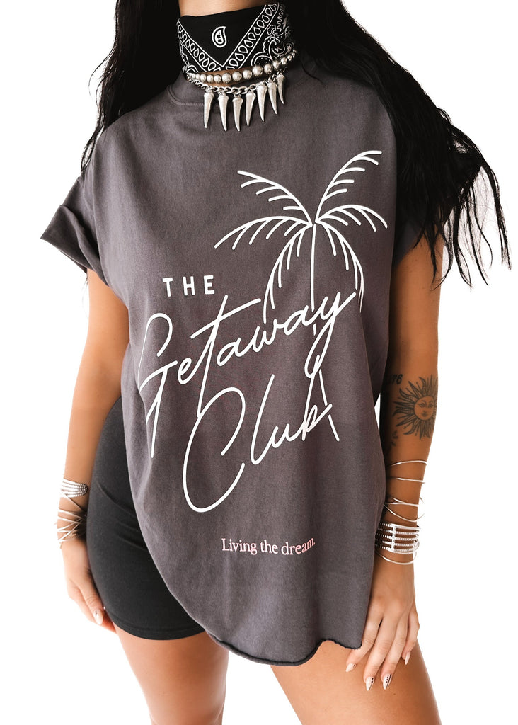 pebby forevee Side Slit Tee THE GETAWAY CLUB SIDE SLIT TEE