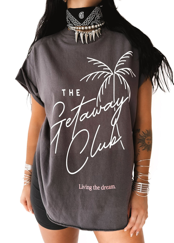 pebby forevee Side Slit Tee THE GETAWAY CLUB SIDE SLIT TEE