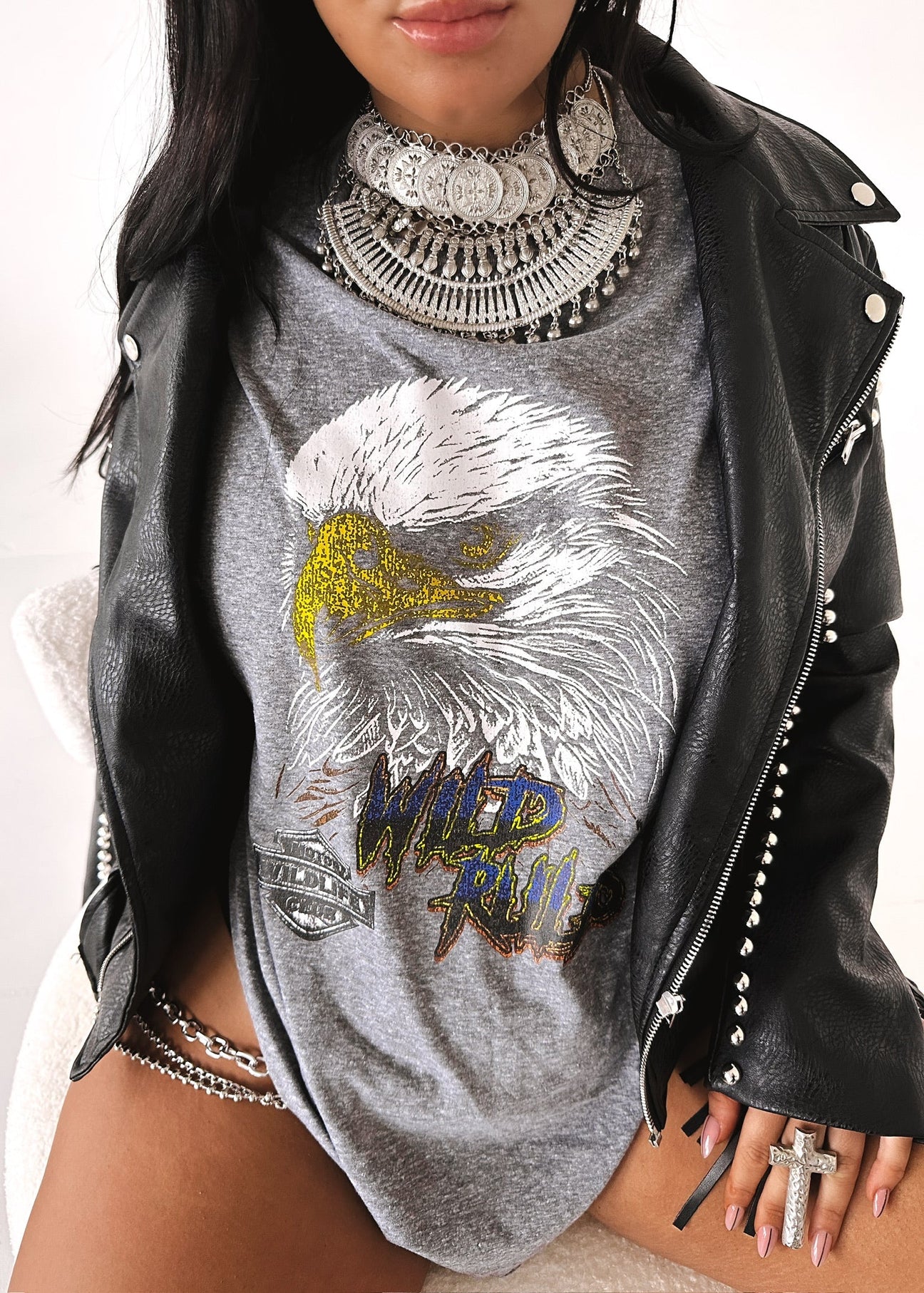 pebby forevee Side Slit Tee WILD RULES SIDE SLIT TEE