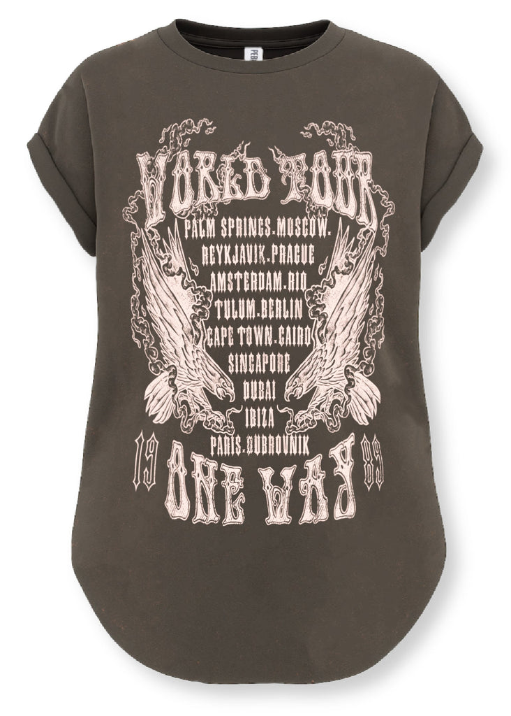 pebby forevee Side Slit Tee WORLD TOUR SIDE SLIT TEE