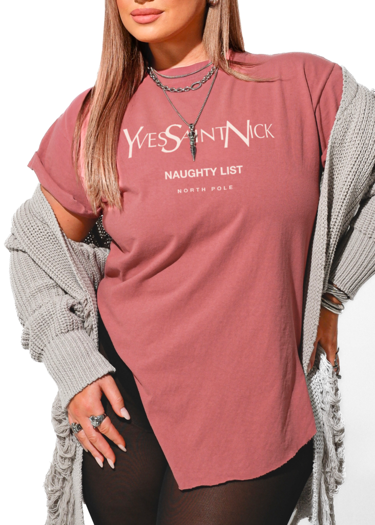 pebby forevee Side Slit Tee YVES SAINT NICK SIDE SLIT TEE