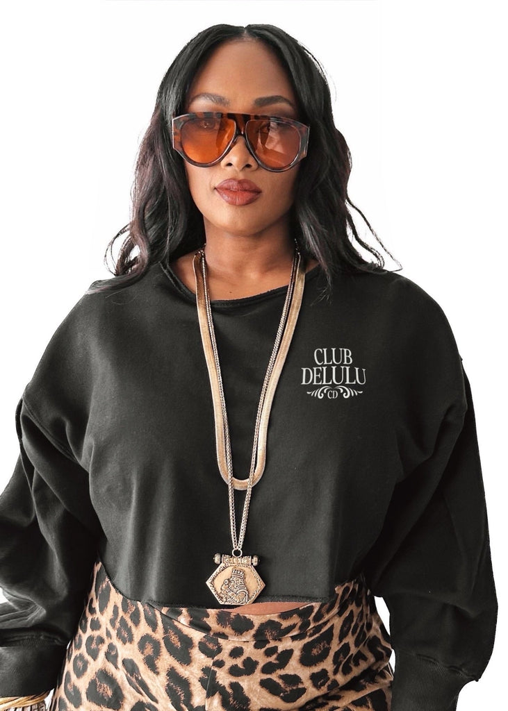 pebby forevee Sweatshirt CLUB DELULU CROPPED GRAPHIC SWEATSHIRT