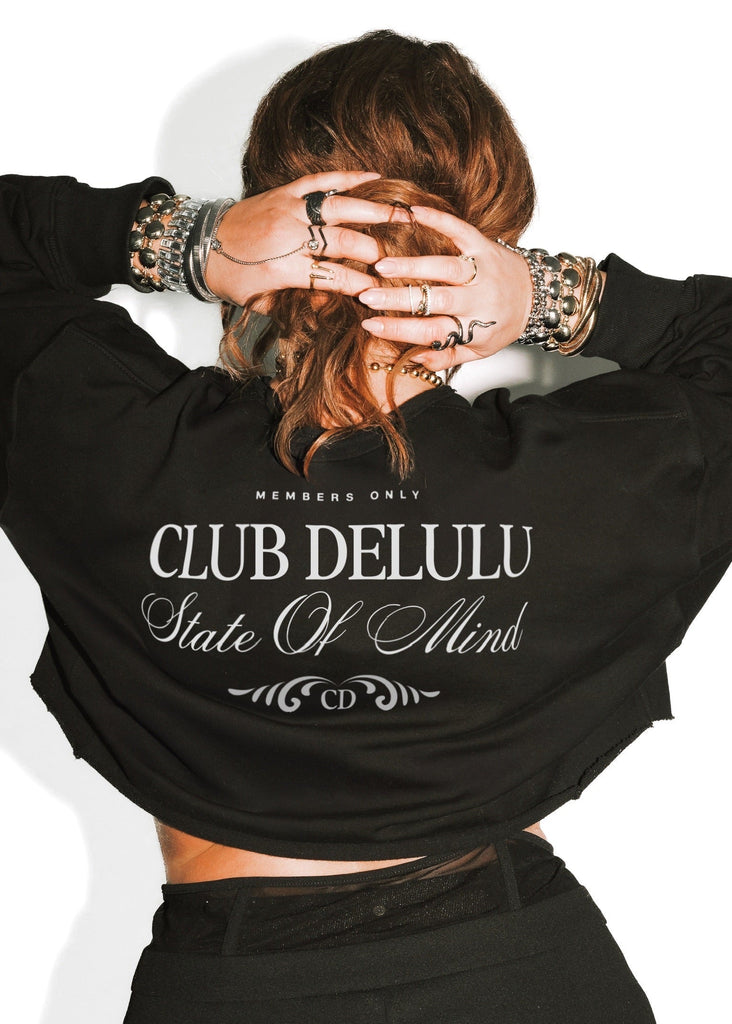 pebby forevee Sweatshirt CLUB DELULU CROPPED GRAPHIC SWEATSHIRT