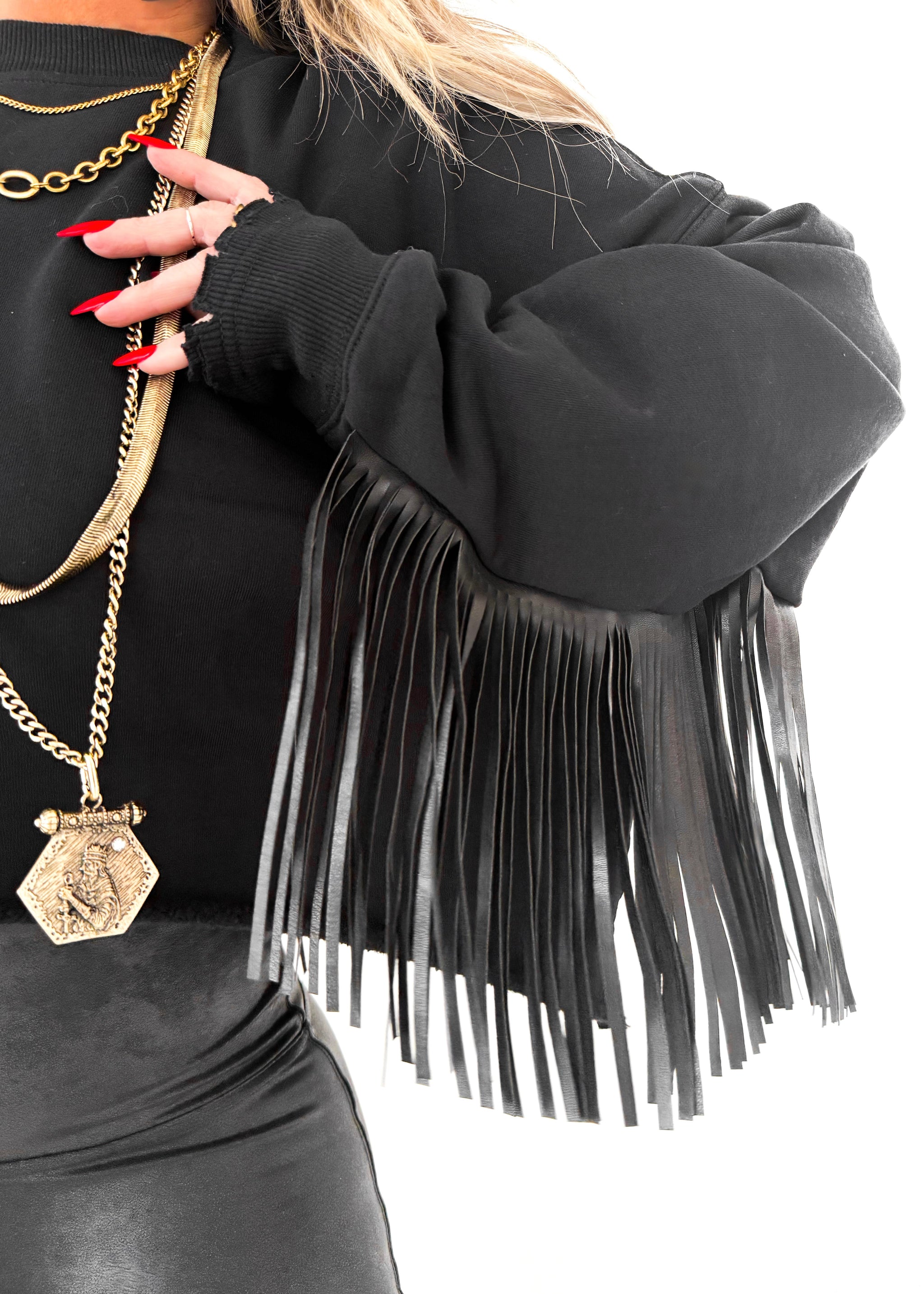 伊原葵さん着用　Mediam Fringe slit pullover Maddison Fringe Trim Sweater | Lauriebelles