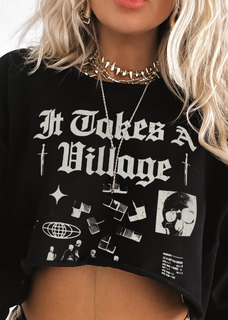 pebby forevee Sweatshirt IT TAKES A VILLAGE CROPPED GRAPHIC SWEATSHIRT