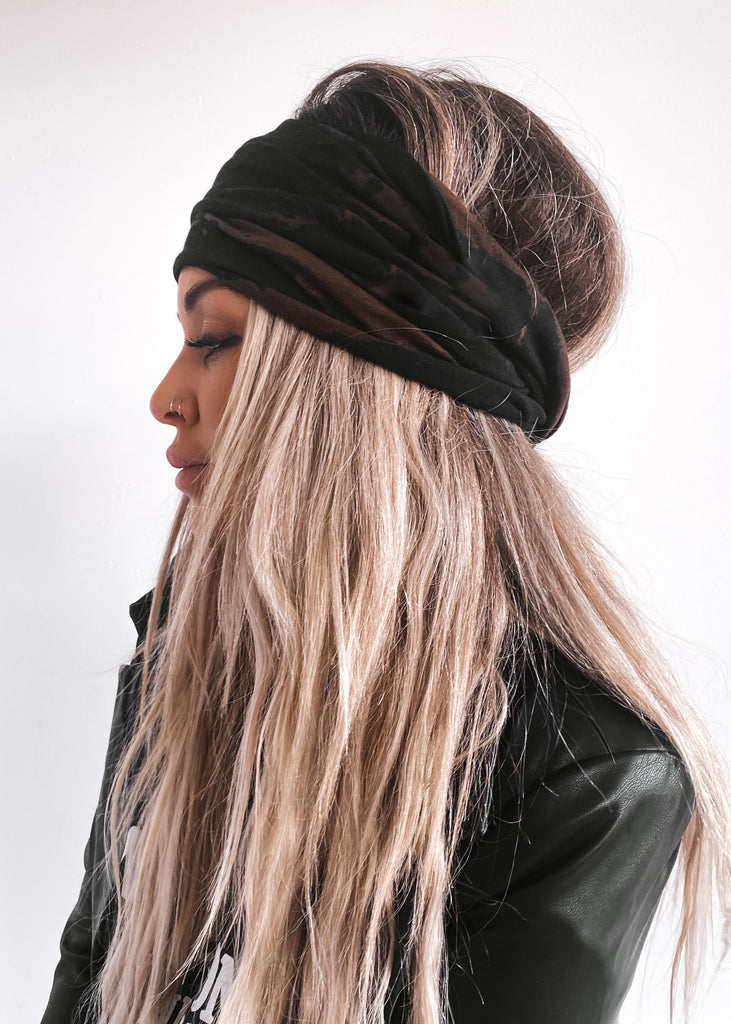 pebby forevee Headband BLEACHED BLACK NO-SLIP SUPER STAY WIDE TWIST HEADBAND