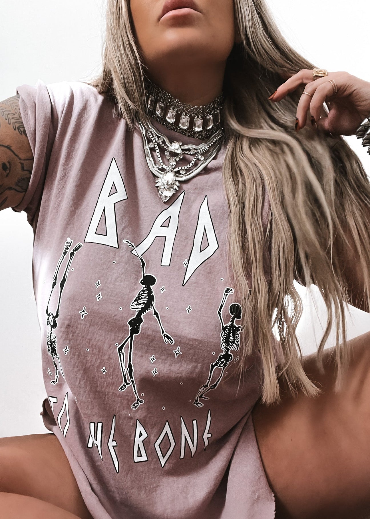 pebby forevee Side Slit Tee BAD TO THE BONE SIDE SLIT TEE