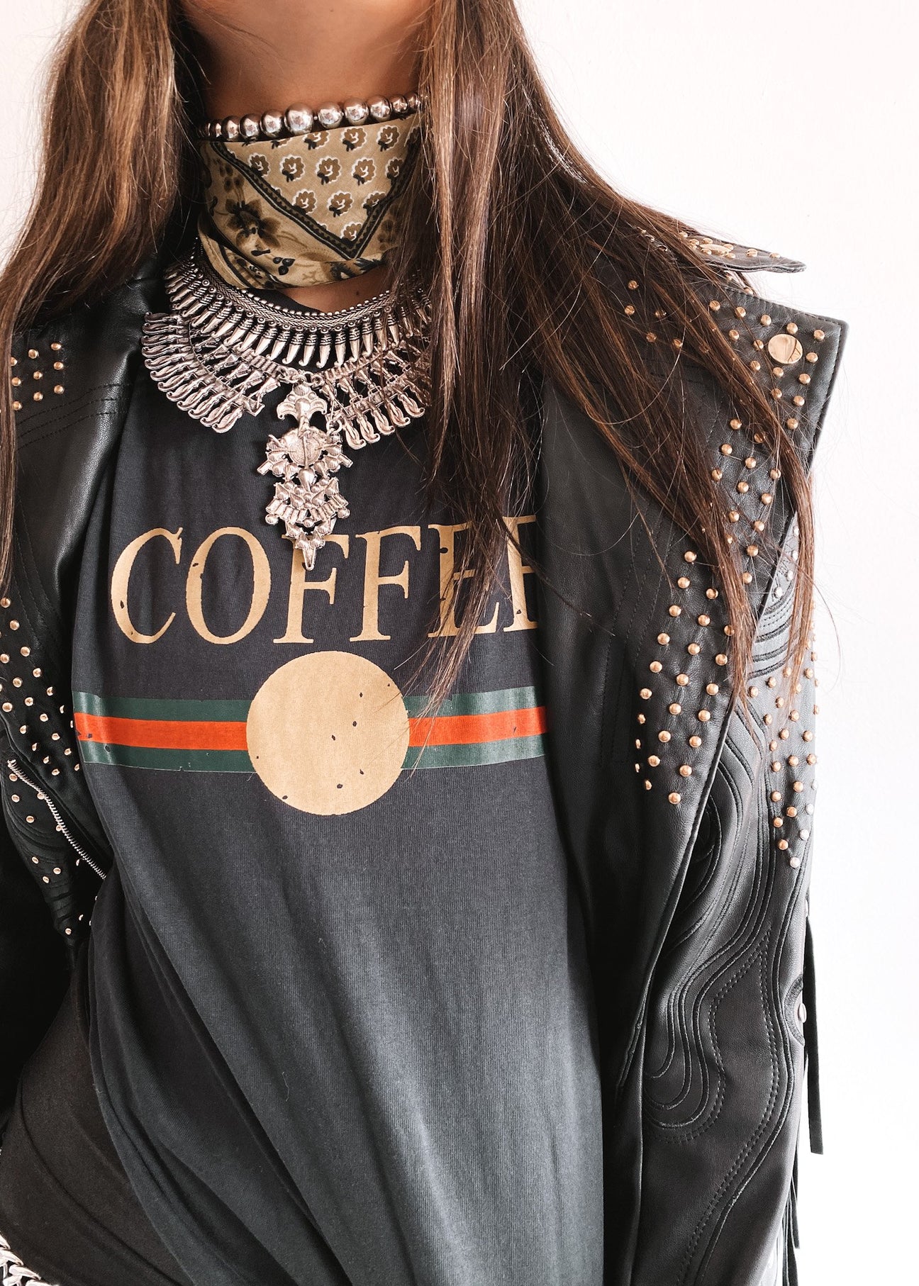 pebby forevee Side Slit Tee DESIGNER COFFEE SIDE SLIT TEE