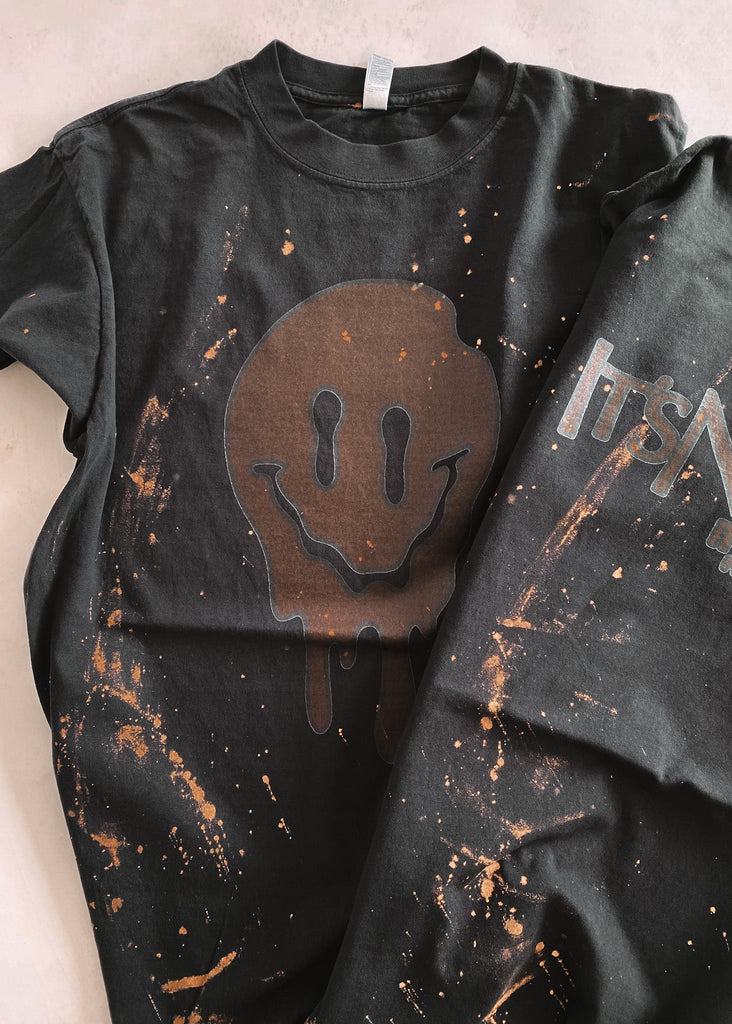 pebby forevee Side Slit Tee EVERYTHING'S FINE BLEACHED OUT SIDE SLIT TEE