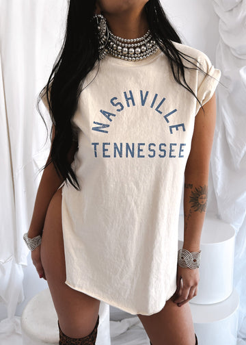 pebby forevee Side Slit Tee NASHVILLE, TENNESSEE SIDE SLIT TEE