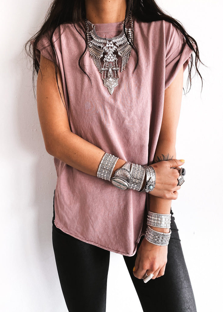 pebby forevee Side Slit Tee PEBBY BASICS LILAC SIDE SLIT TEE