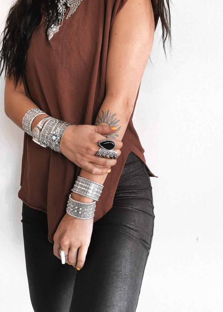 pebby forevee Side Slit Tee PEBBY BASICS RUST SIDE SLIT TEE