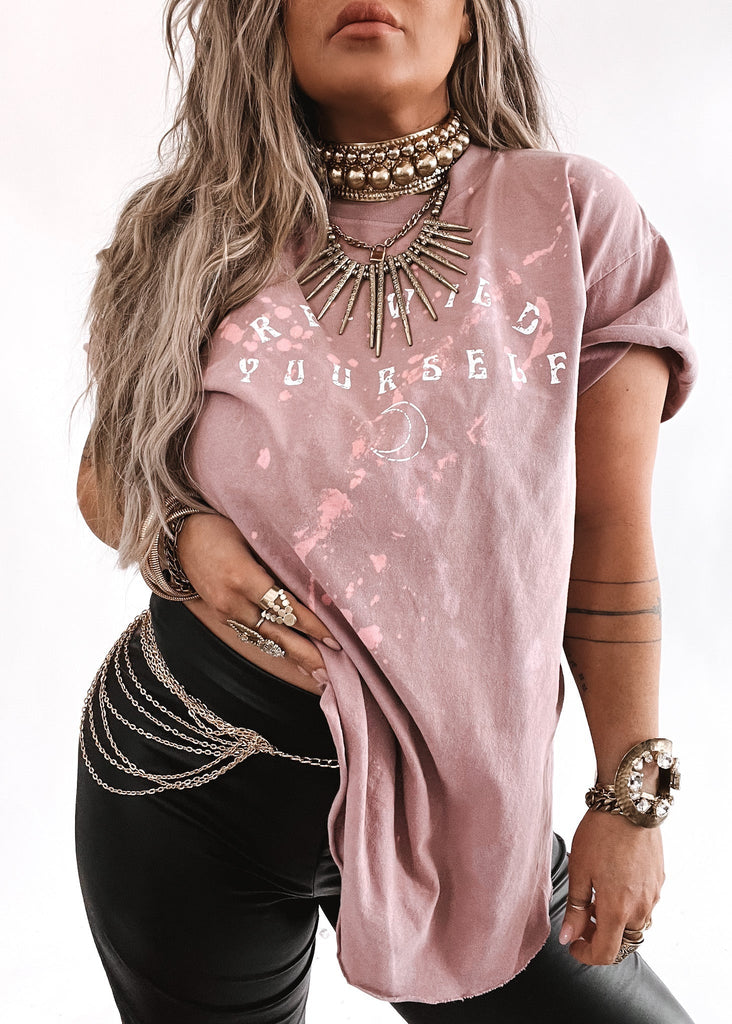 pebby forevee Side Slit Tee RE-WILD YOURSELF BLEACHED OUT SIDE SLIT TEE