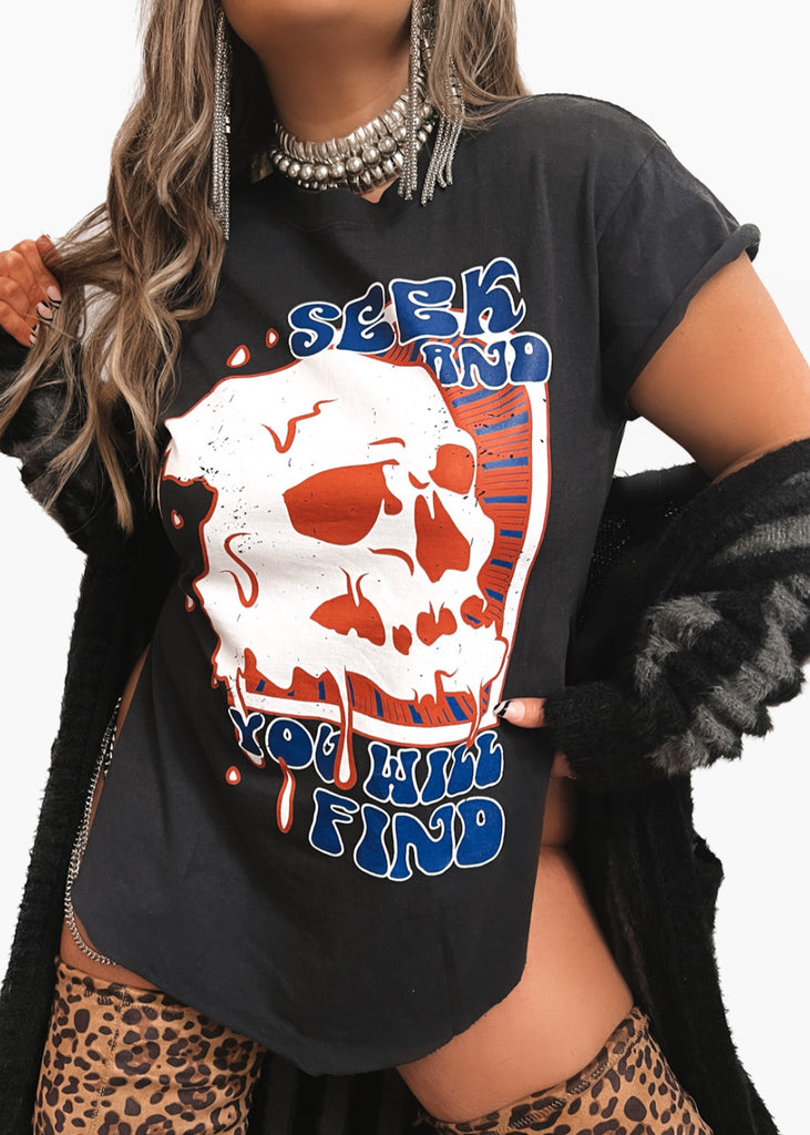 pebby forevee Side Slit Tee SEEK AND YOU WILL FIND SIDE SLIT TEE