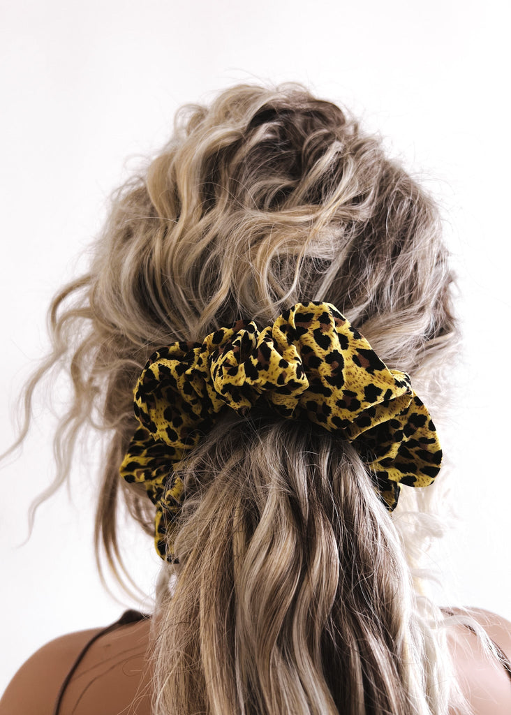 pebby forevee Standout Yellow FOR THICK HAIR SUPER STRETCH SCRUNCHIE